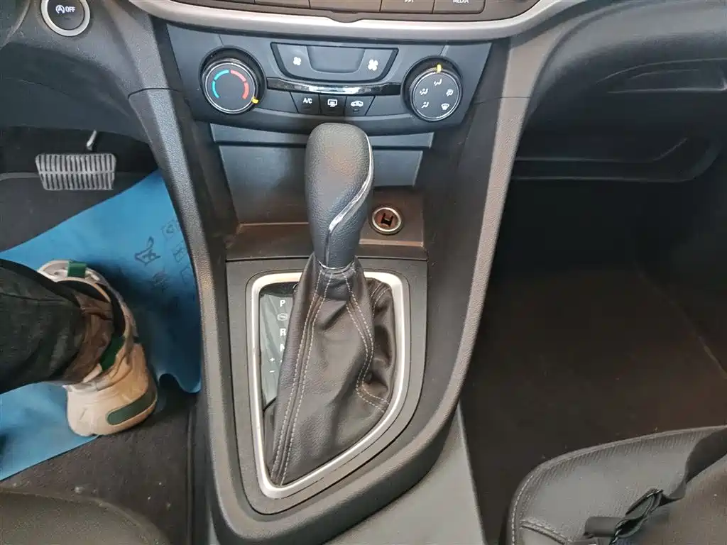 Buick Excelle 2021 Facelift 1.3T Auto Mild Hybrid Progressive фото 14