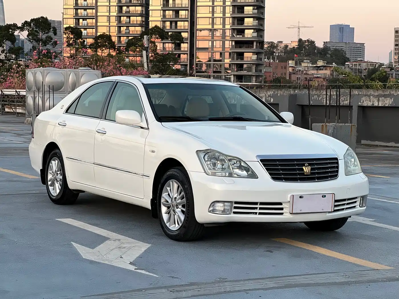 Toyota Crown 2007 2.5L Royal Navigation Edition фото 2