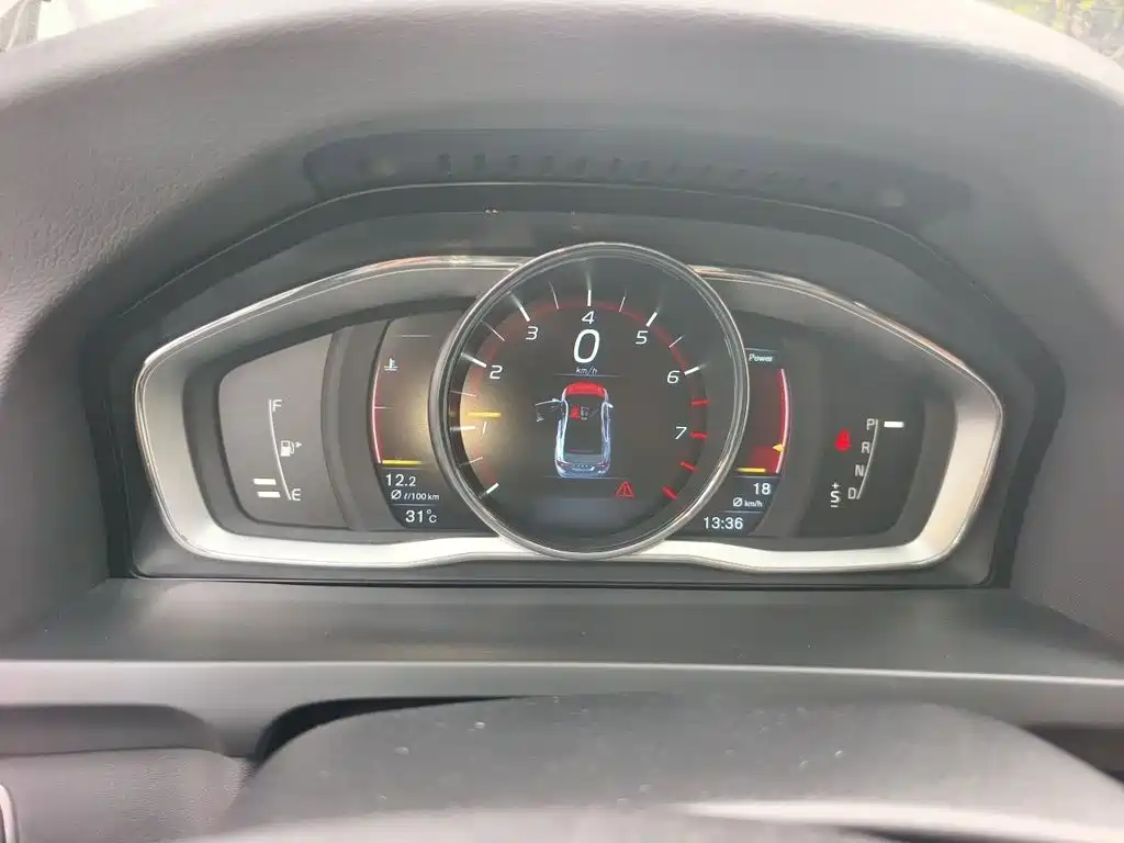Фото 4 - Volvo S60