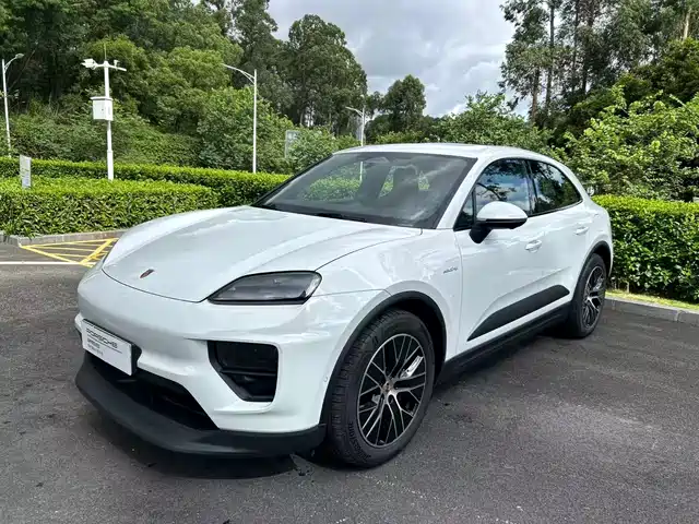 Porsche Porsche Macan EV 2026 Macan Long Range
