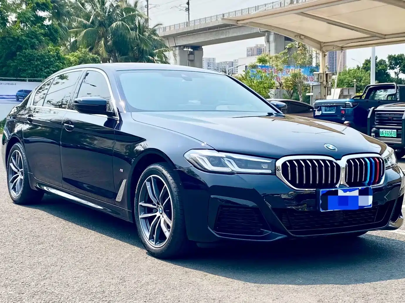 BMW 5 Series 2021 525Li M Sport Package фото 3