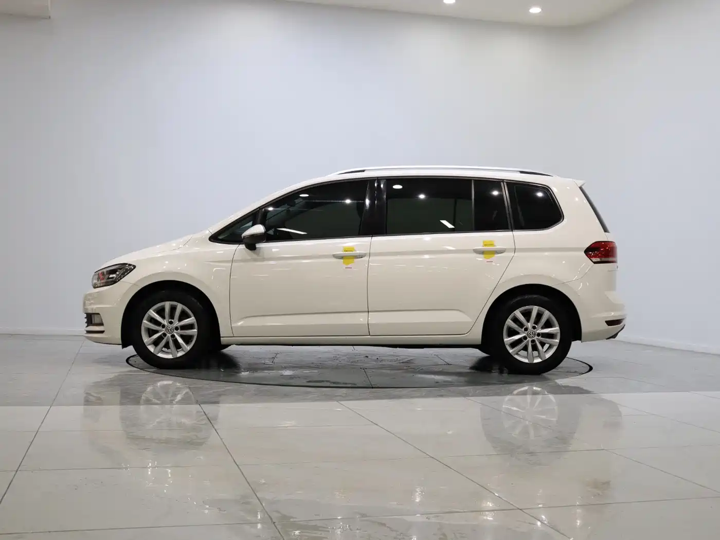 Volkswagen Touran 2016 Touran L 280TSI DSG Elegance фото 3