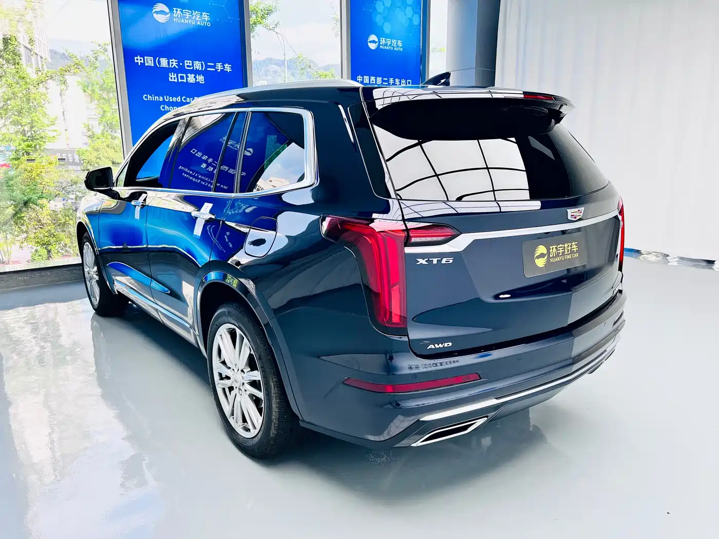 CADILLAC XT6