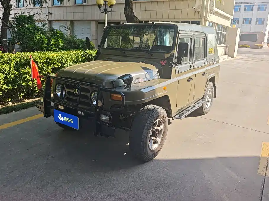 BAW 212 Classic 2017 2016 2.0L Triangular Door 4WD Luxury National V