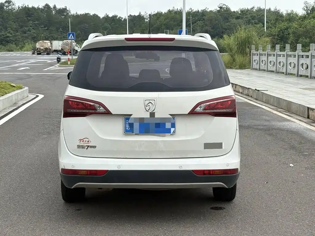Baojun 730 2020 2019 1.5L Manual Fashion Version 7-Seater China V