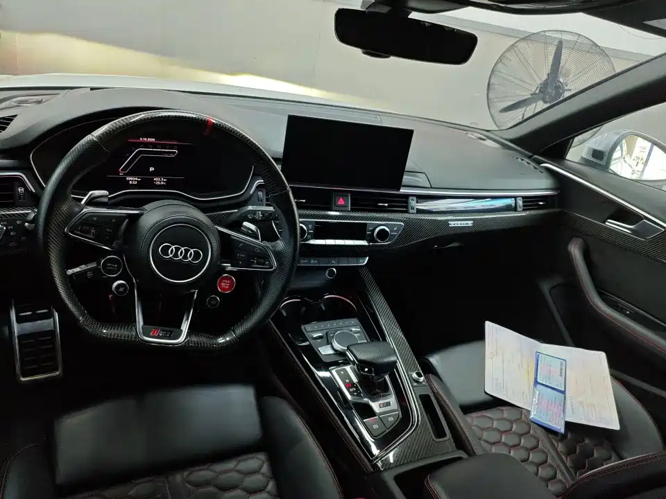 صورة 8 - Audi RS 4