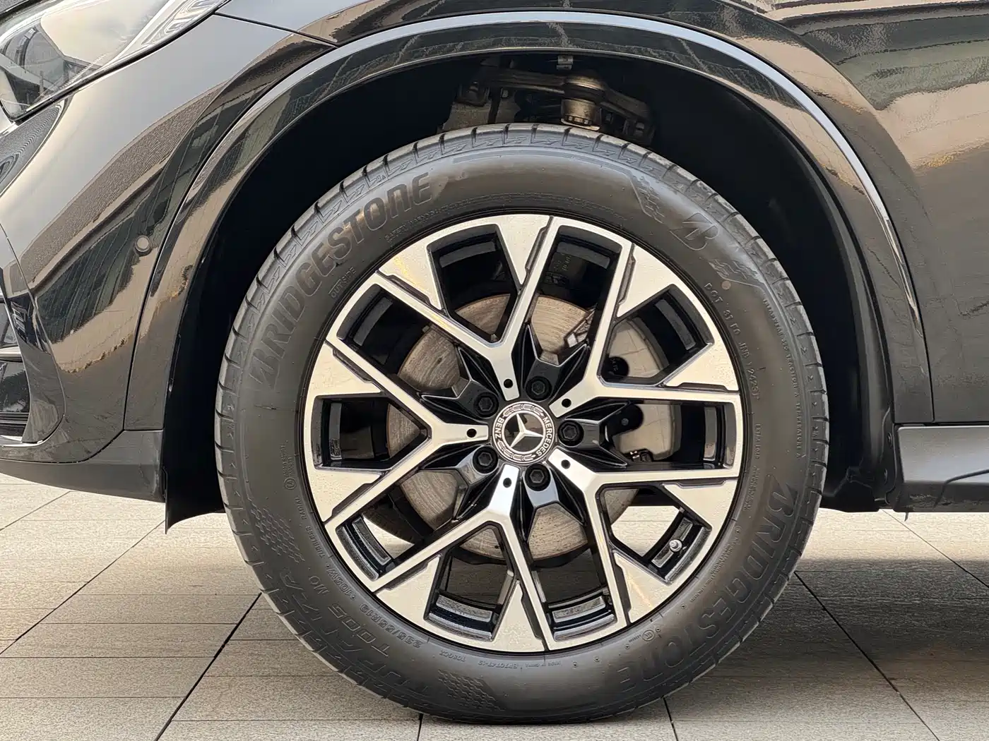 Mercedes-Benz GLC 2023 GLC 260 L 4MATIC Luxury 5-Seater фото 5