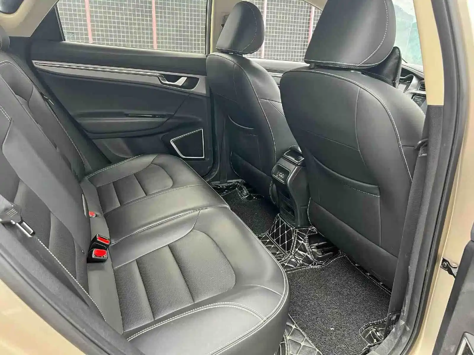Photo 5 - Geely Emgrand GS