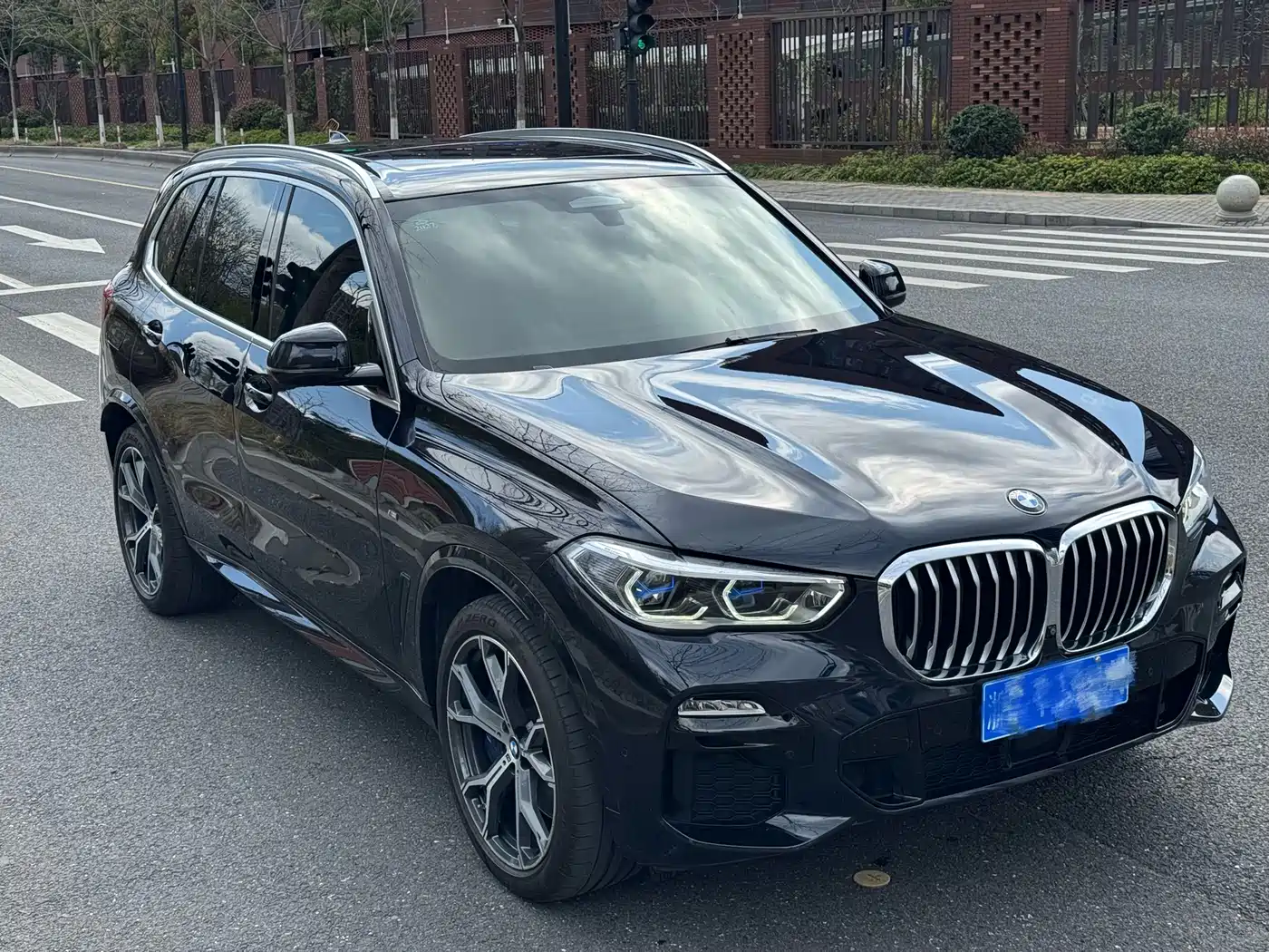 BMW X5 (Import) 2019 xDrive40i Exclusive M Sport Package фото 3