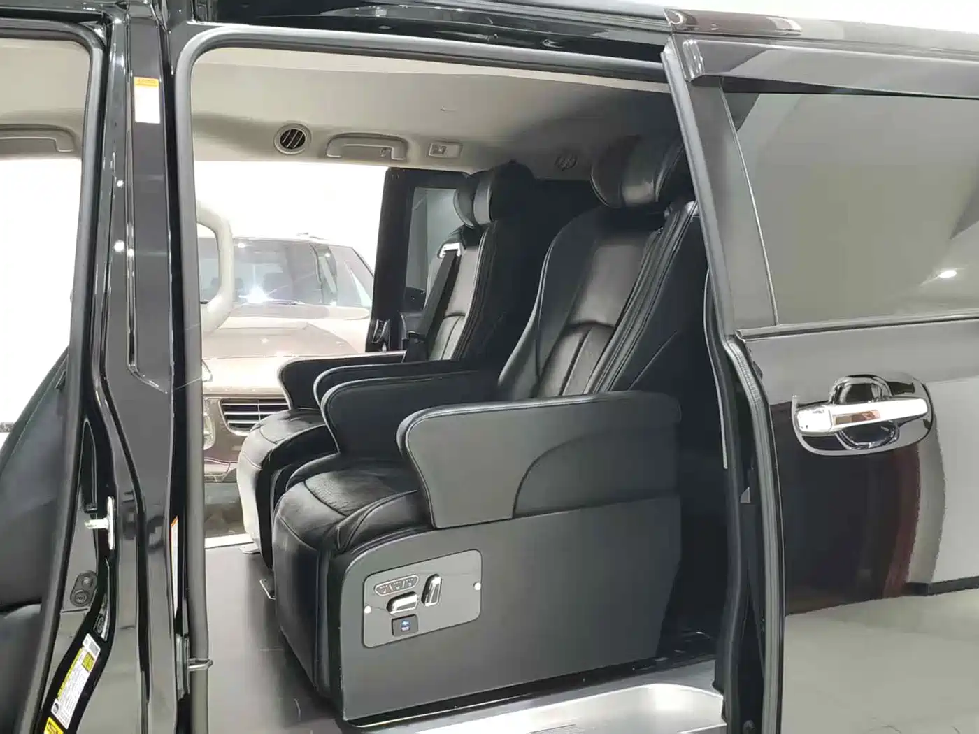Toyota Sienna 2015 3.5L 2WD LE фото 9