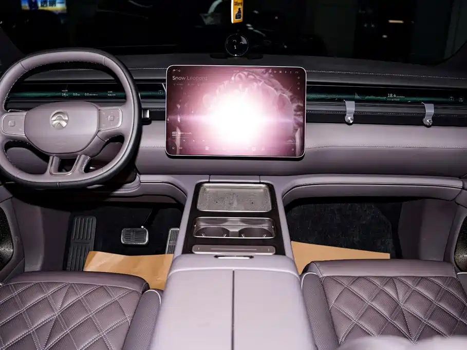 NIO ES8 2026 2025 Model 6-Seat Executive Luxury Edition