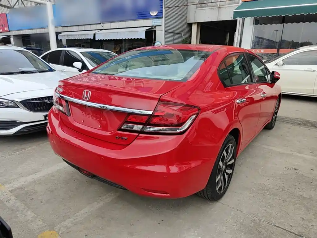 Фото 7 - Honda Civic