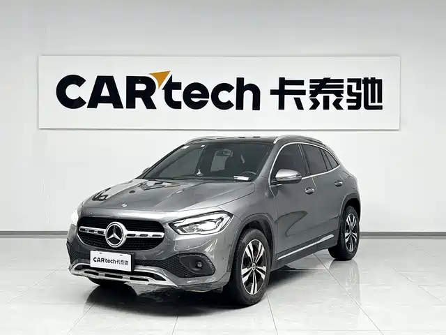 MERCEDES-BENZ GLA
