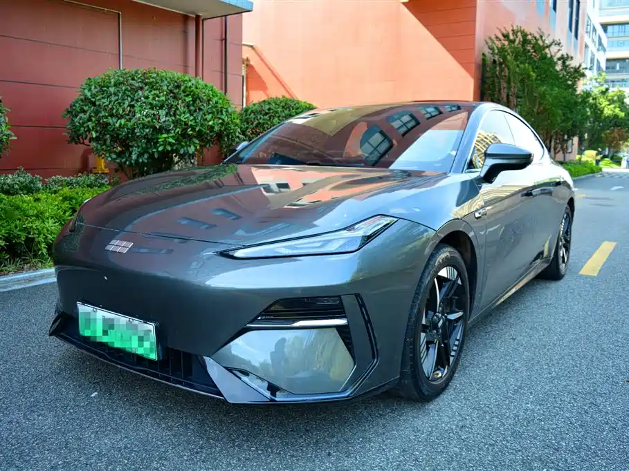 Geely Galaxy Galaxy E8 2025 2024 Model 550km RWD Soaring Dragon Edition