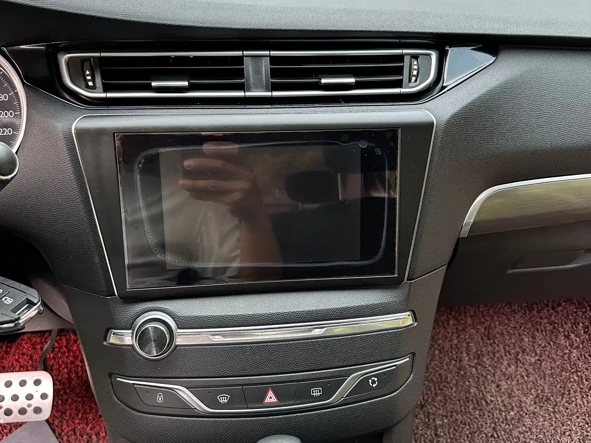 Peugeot 408 2014 1.8L Automatic Luxury Edition фото 26