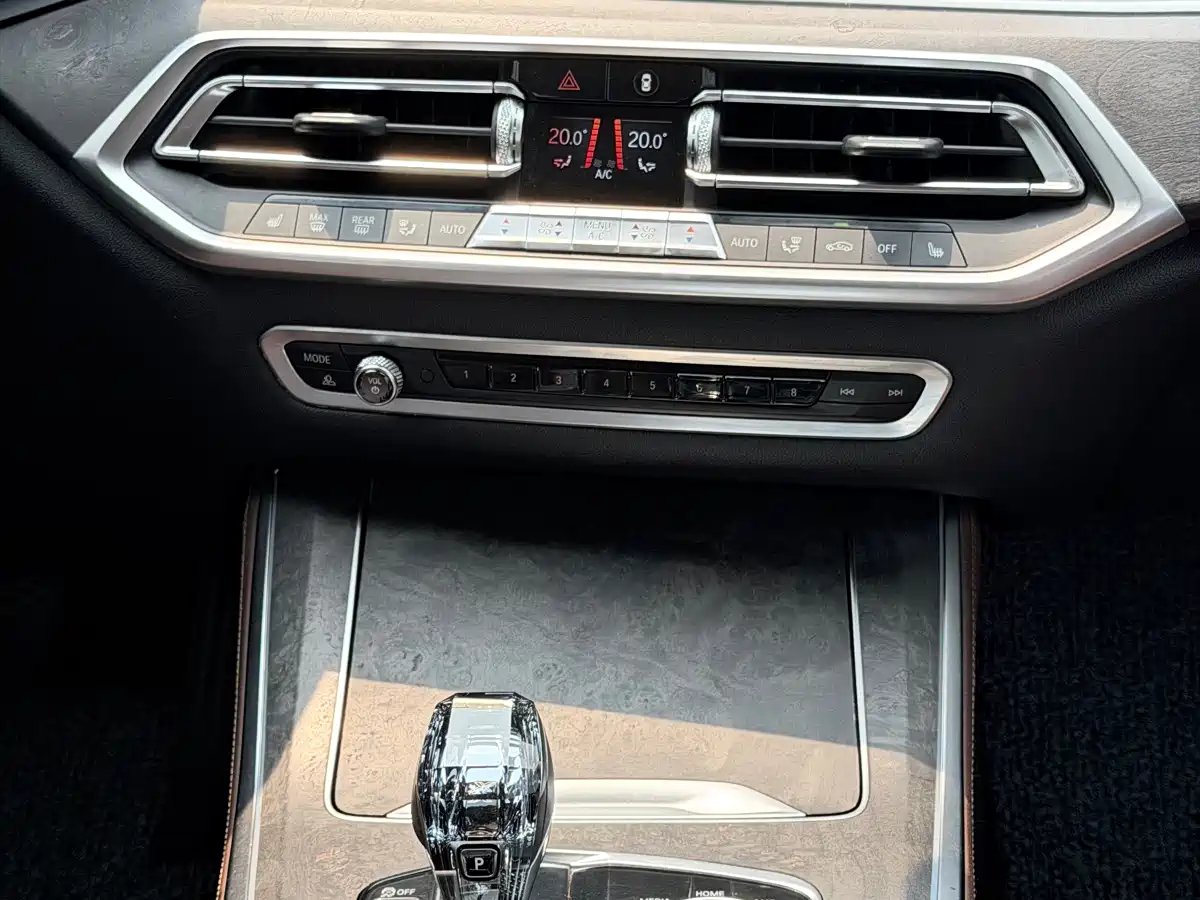 BMW X5 (Import) 2019 xDrive40i Exclusive M Sport Package фото 10