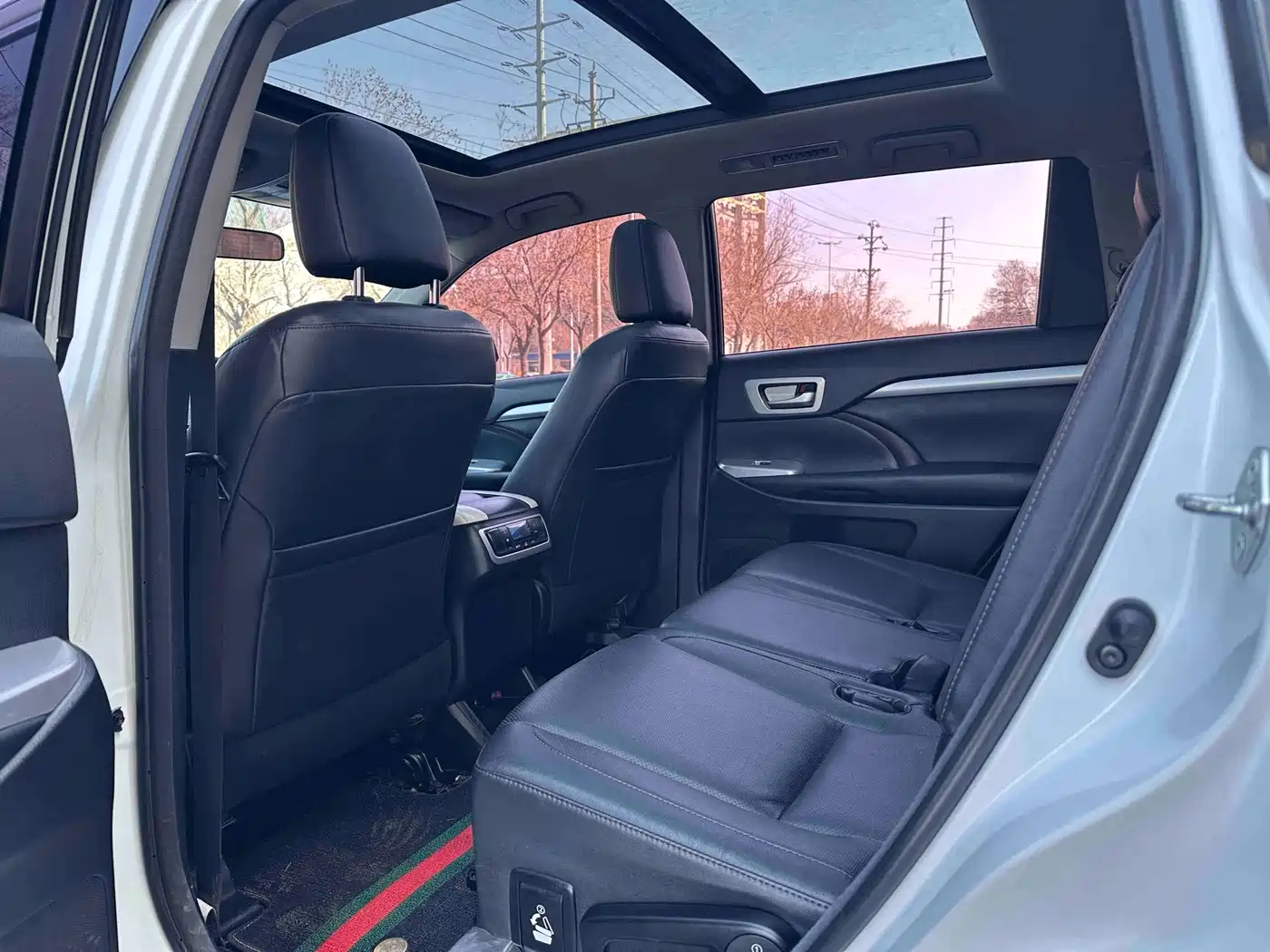 Toyota Highlander 2015 2.0T AWD Luxury Edition 7-seater фото 5