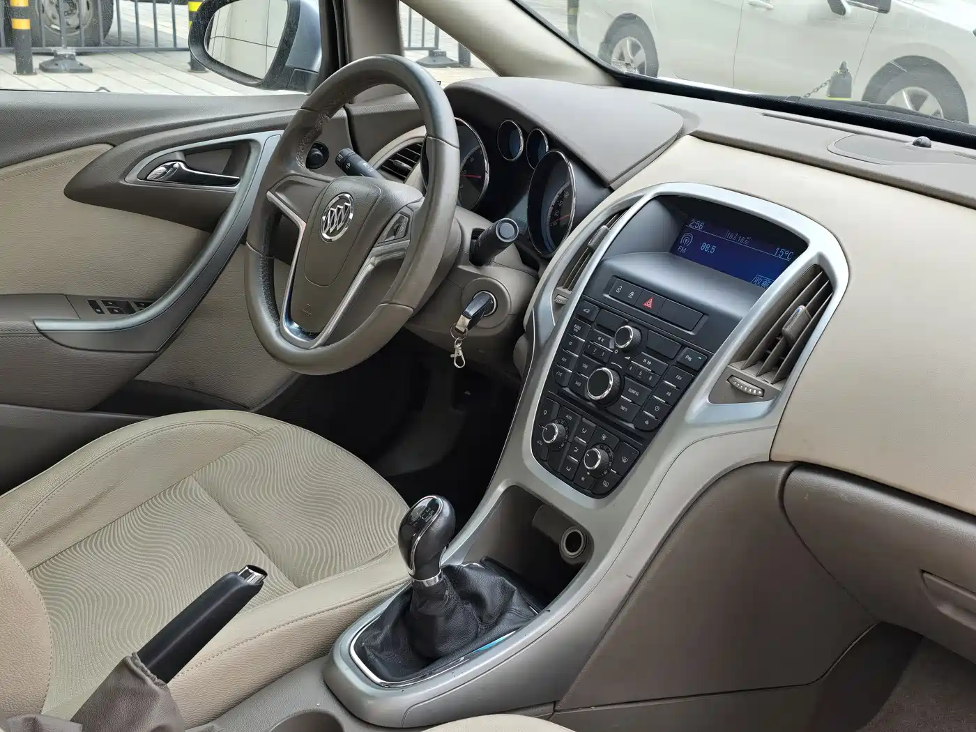 Buick Excelle 2010 GT 1.6L Manual Progressive Edition фото 9