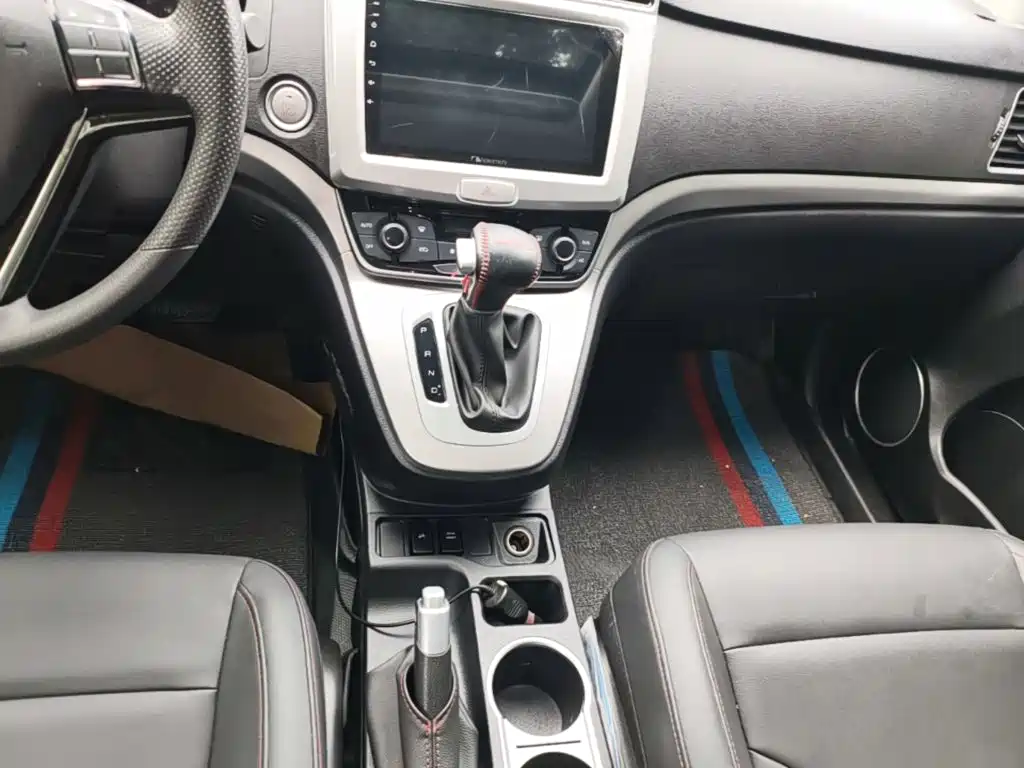 Фото 14 - Haval M6