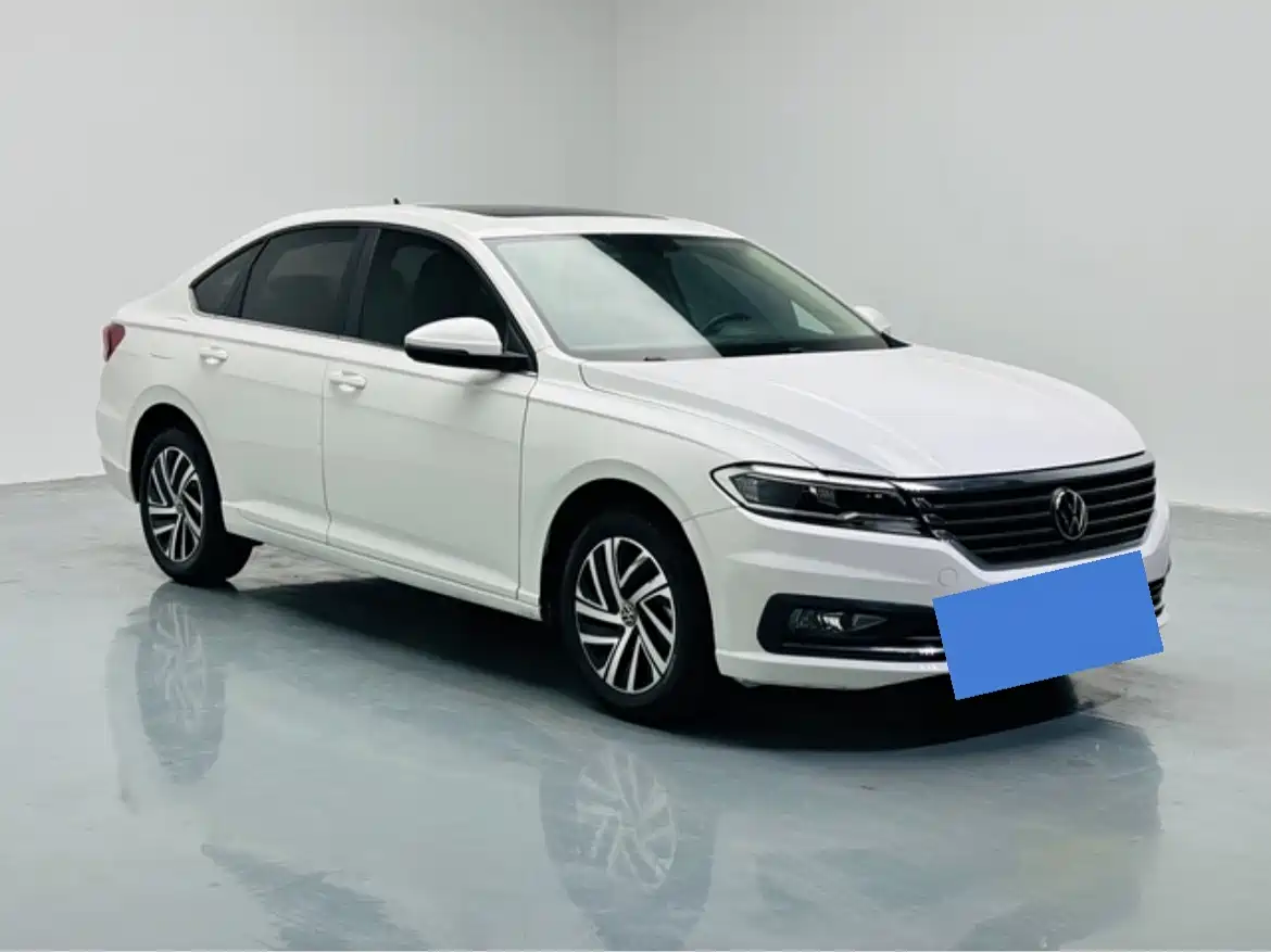 Volkswagen Lavida 2022 1.5L Auto Comfort Edition фото 3