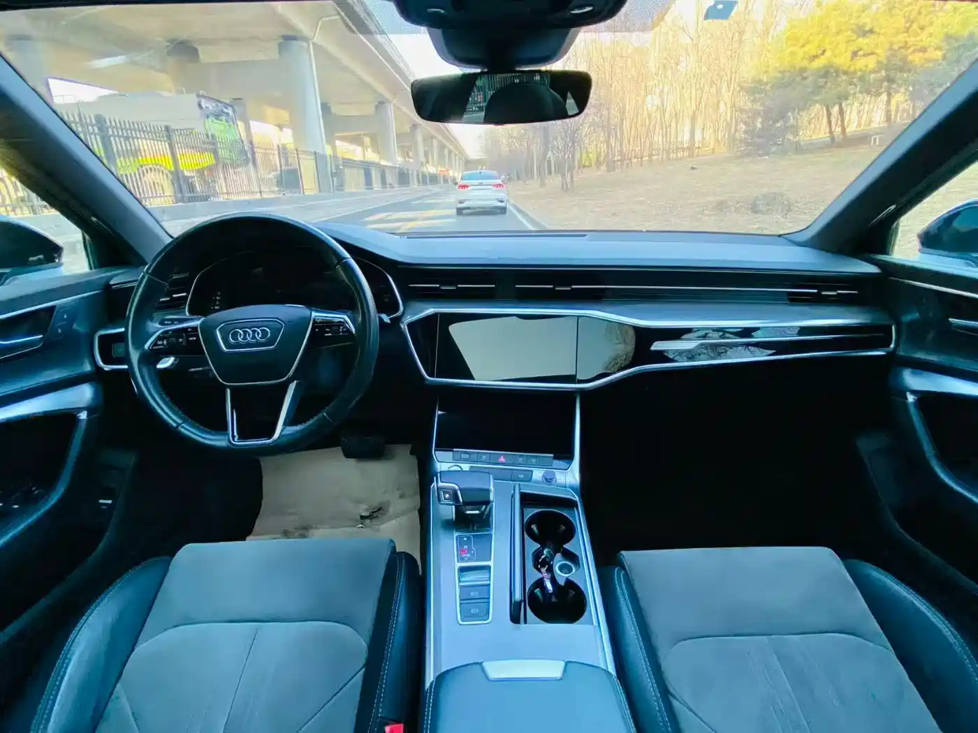 Audi A6L 2019 40 TFSI Luxury Dynamic фото 8