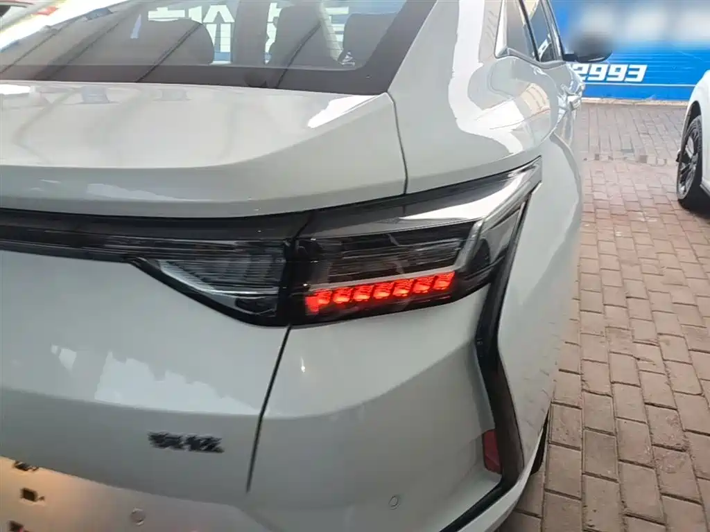 DONGFENG FENGSHEN YI HYUN