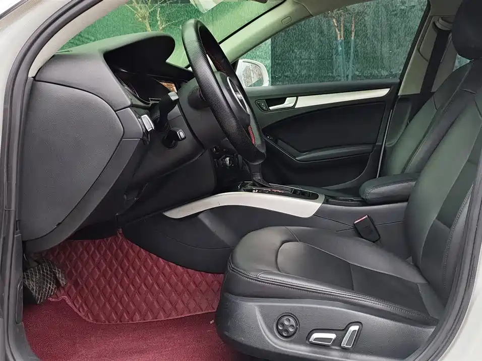 Audi A4L 2013 35 TFSI Automatic Comfort фото 7