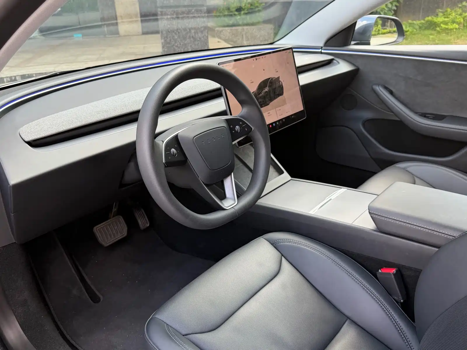 Photo 7 - Tesla Model 3