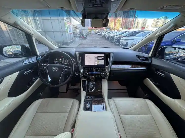 Toyota Alphard 2021 Hybrid 2.5L Luxury фото 6