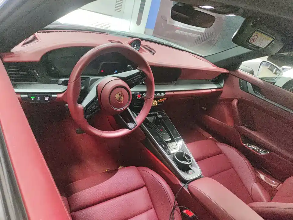 Photo 3 - Porsche 911