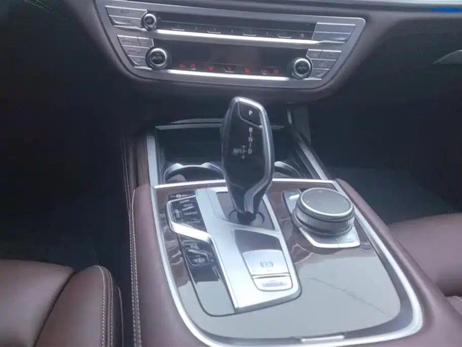 BMW 7 Series 2021 Model 730Li Luxury Package фото 16