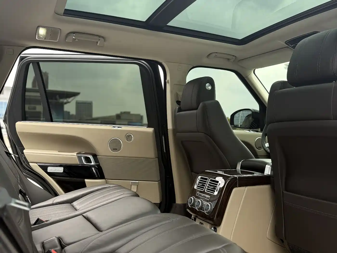 LAND ROVER RANGE ROVER