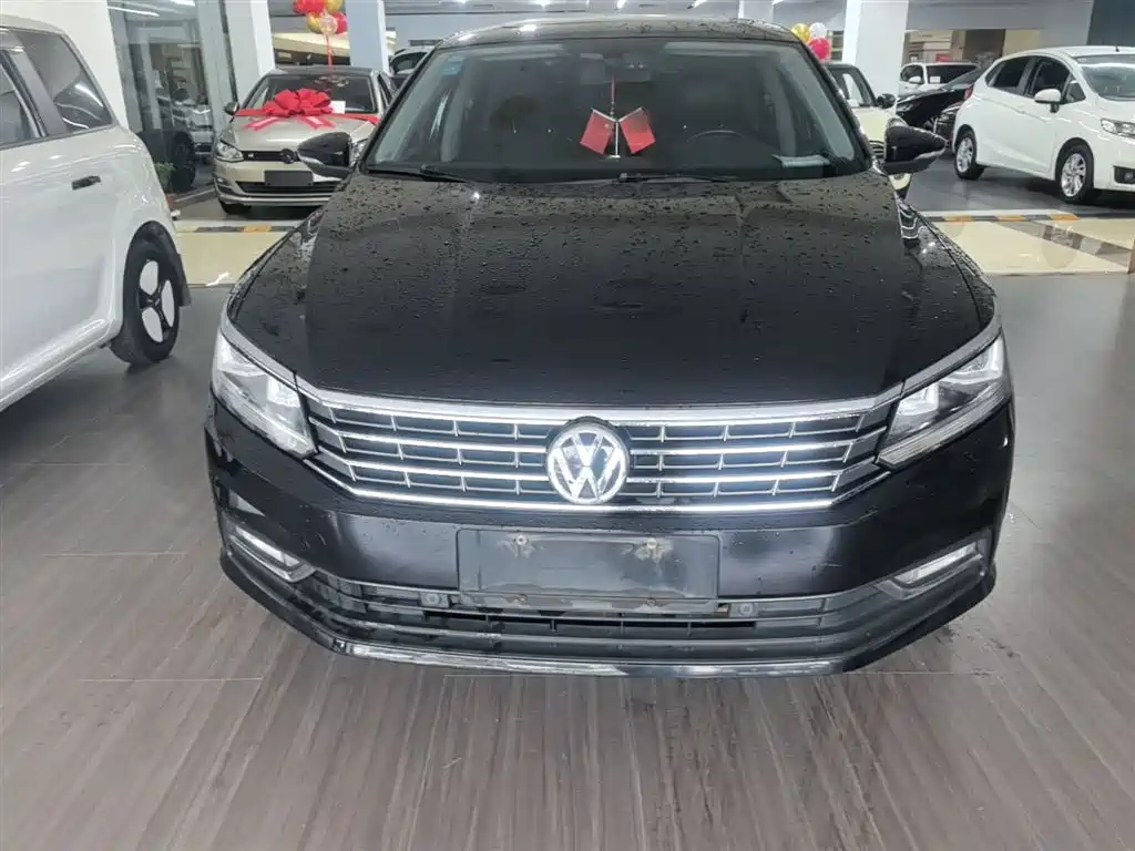 Volkswagen Passat 2017 330TSI DSG Prestige фото 3