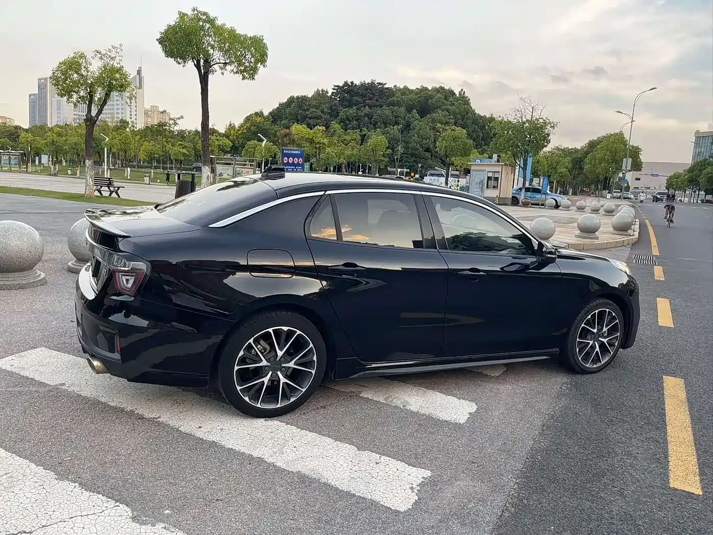Lynk & Co 03 2019 1.5TD DCT Power Pro Edition China VI фото 4