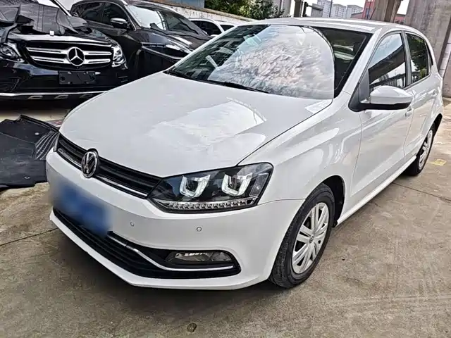  Volkswagen Polo 2016 1.4L Automatic Trend