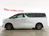 Фото 3 - Toyota Vellfire