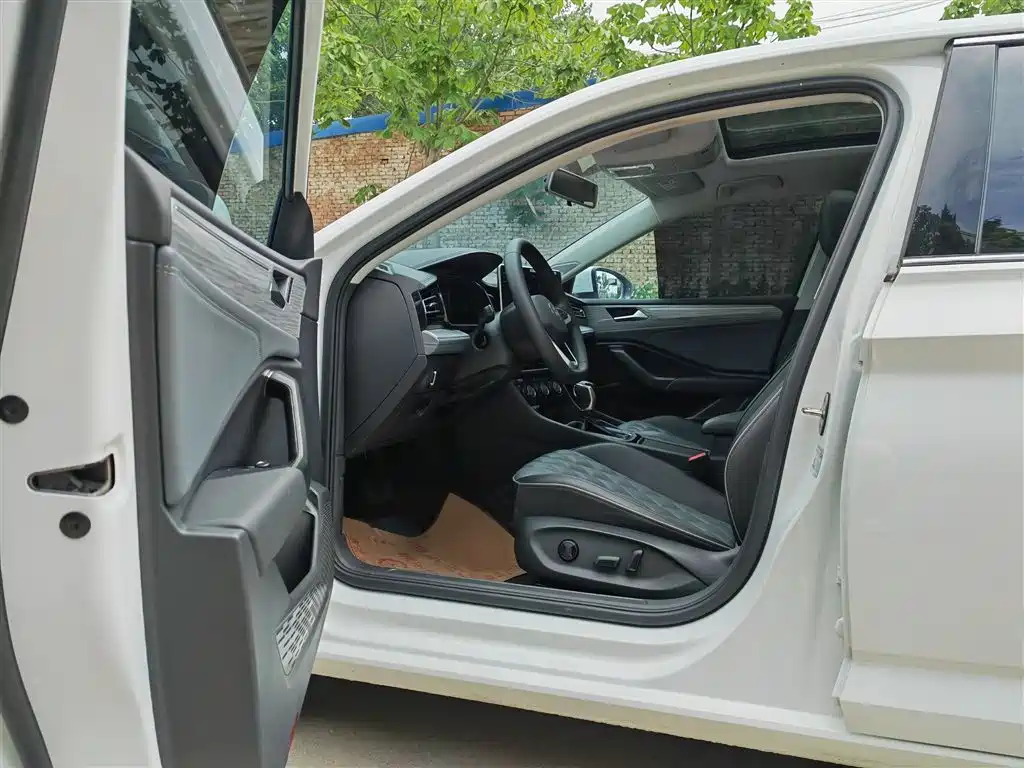 Volkswagen Sagitar 2025 Model Second Facelift 300TSI DSG Transcend Edition фото 11
