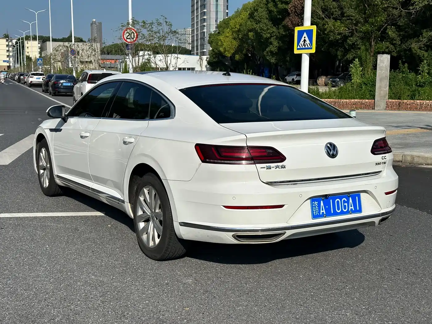 صورة 6 - Volkswagen FAW-Volkswagen CC