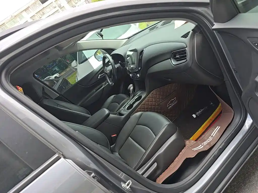 Фото 20 - Chevrolet Equinox