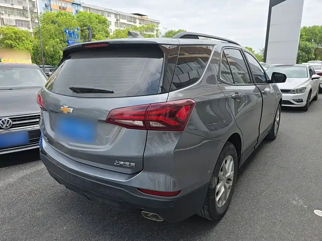 Фото 5 - Chevrolet Equinox