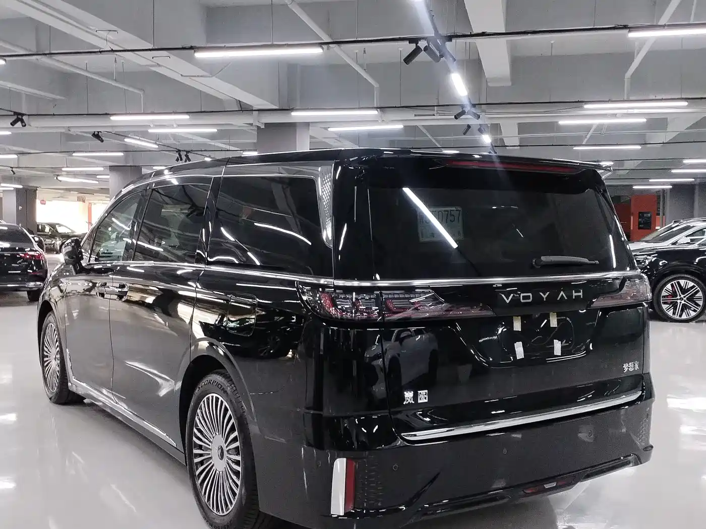 Voyah Auto Voyah Dreamer 2026 2025 PHEV 4WD Kunpeng Premium Edition