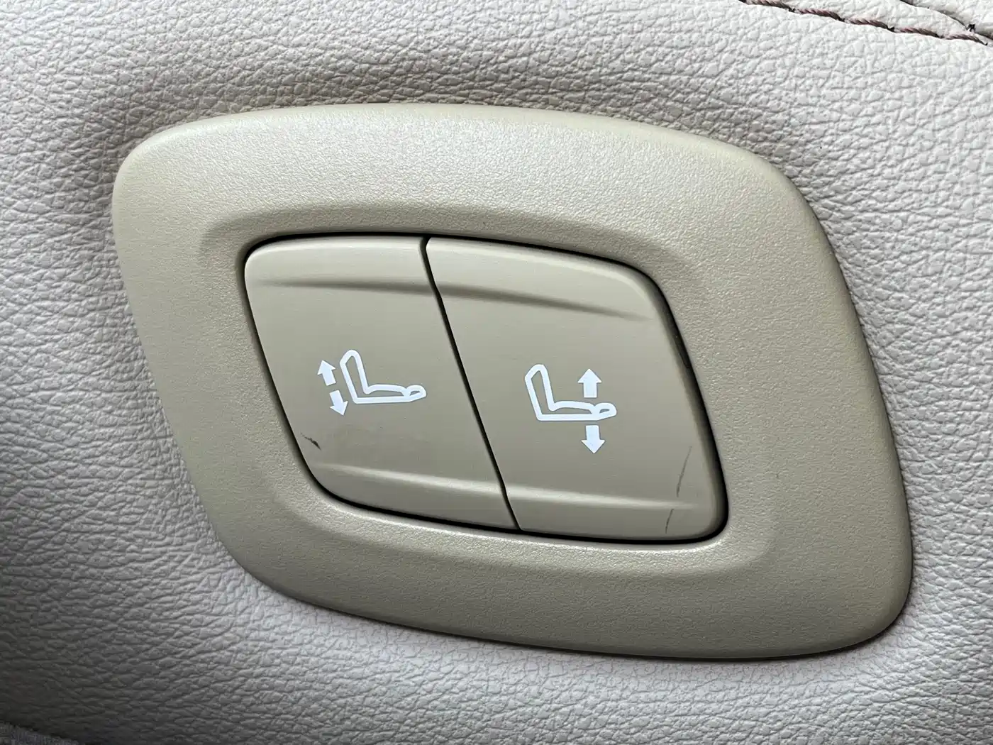 Toyota Camry 2019 Hybrid 2.5HG Luxury Edition China V фото 20