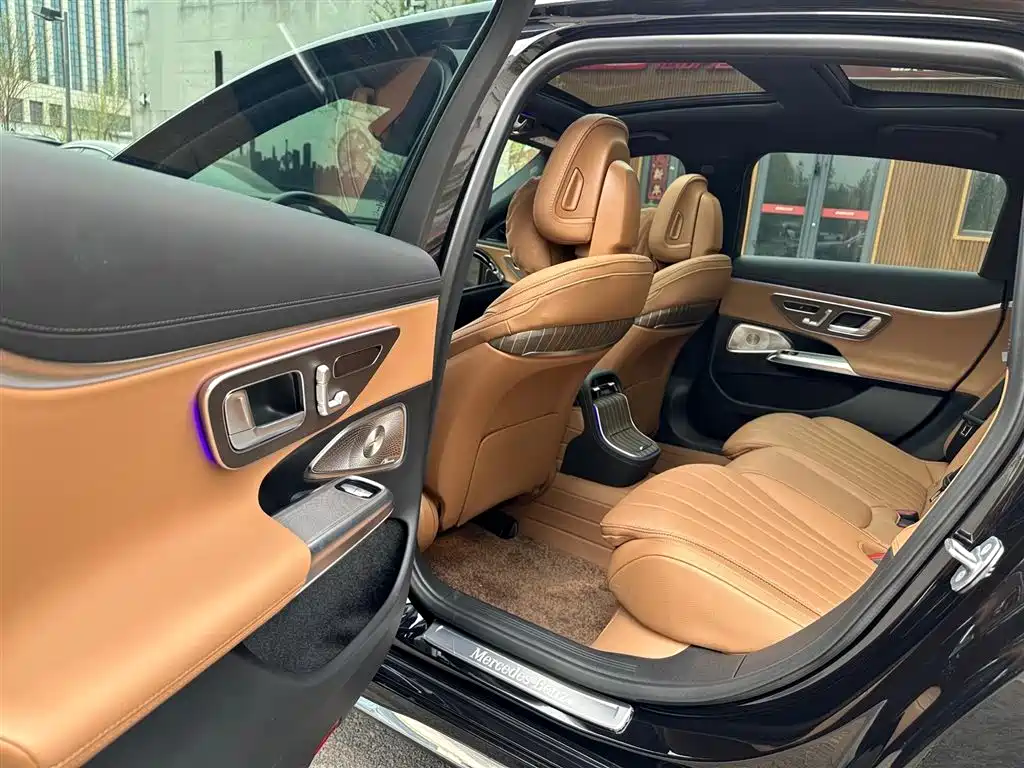 Mercedes-Benz E-Class 2024 Facelift E 300 L Luxury фото 8
