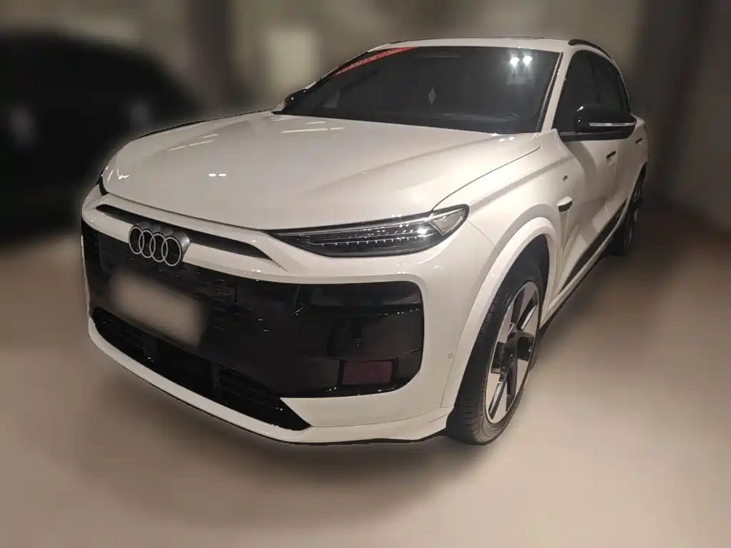 Фото 3 - Audi Q6L e-tron