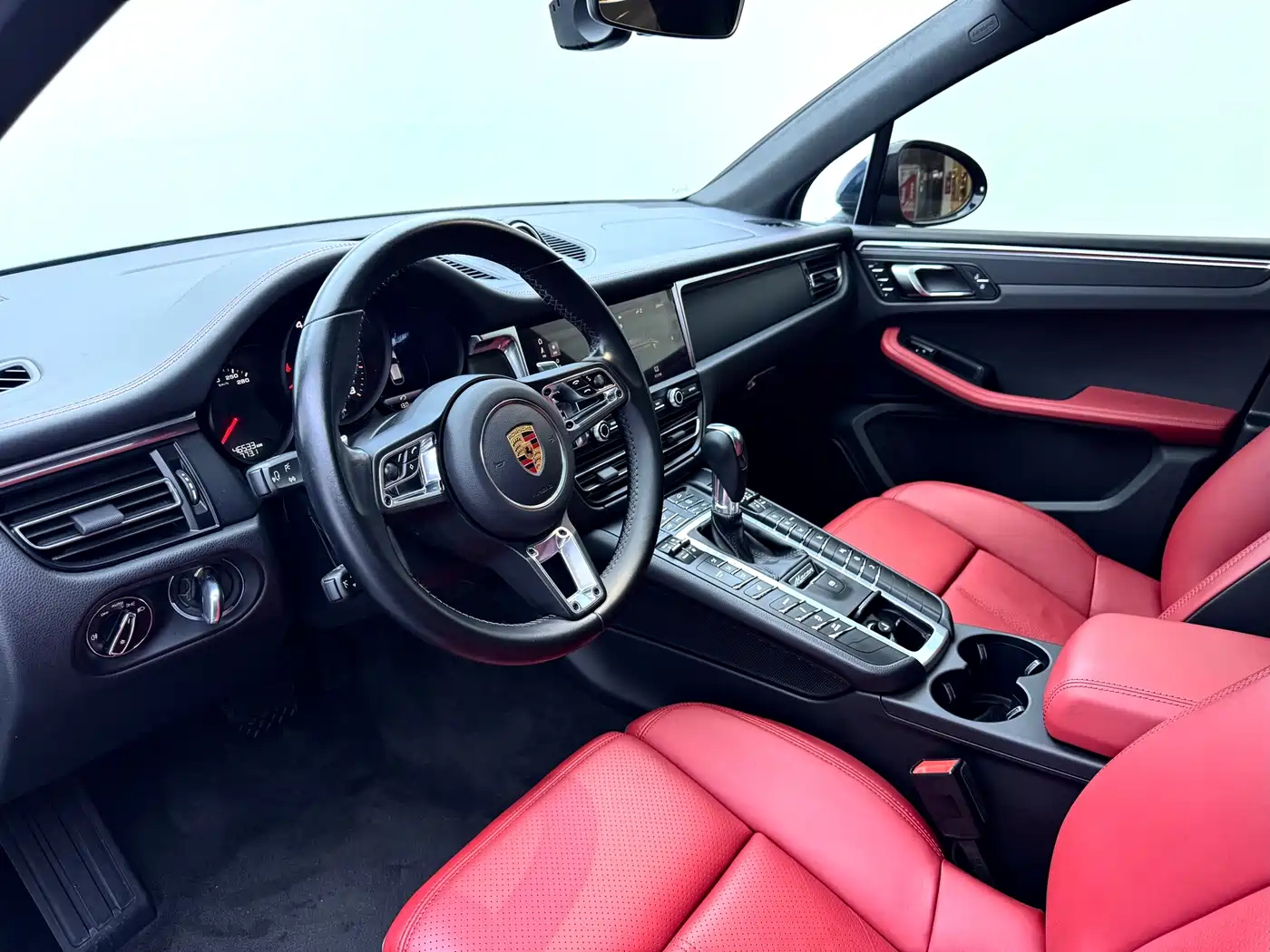 Porsche Macan 2021 Macan 2.0T фото 12