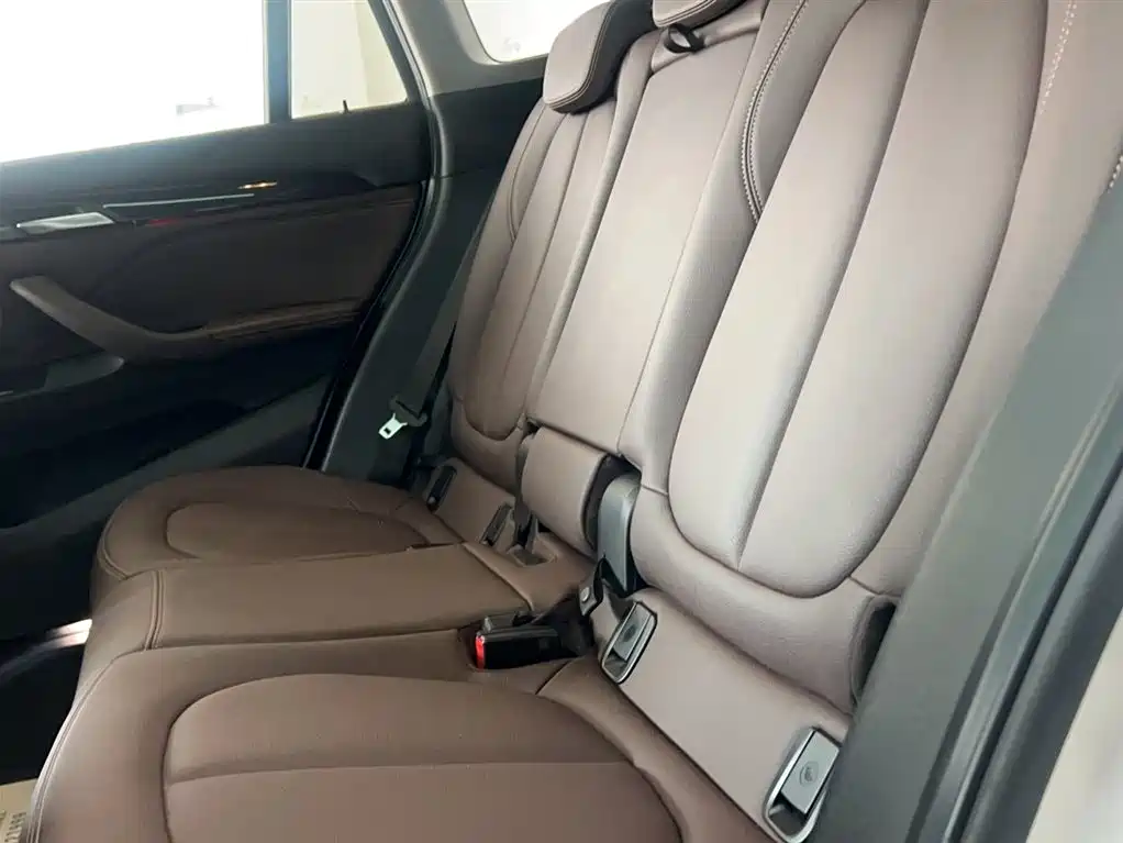 BMW X1 2020 sDrive25Li Leading Model фото 14