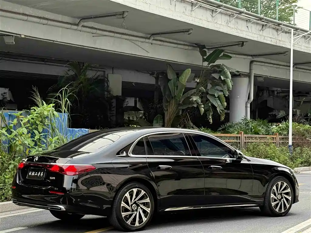 Mercedes-Benz E-Class 2024 Model E 300 L Luxury фото 22