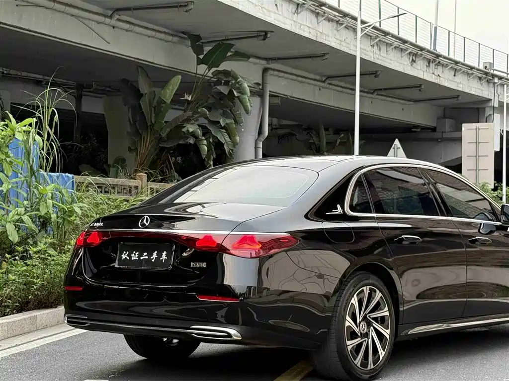 Mercedes-Benz E-Class 2024 Model E 300 L Luxury фото 23