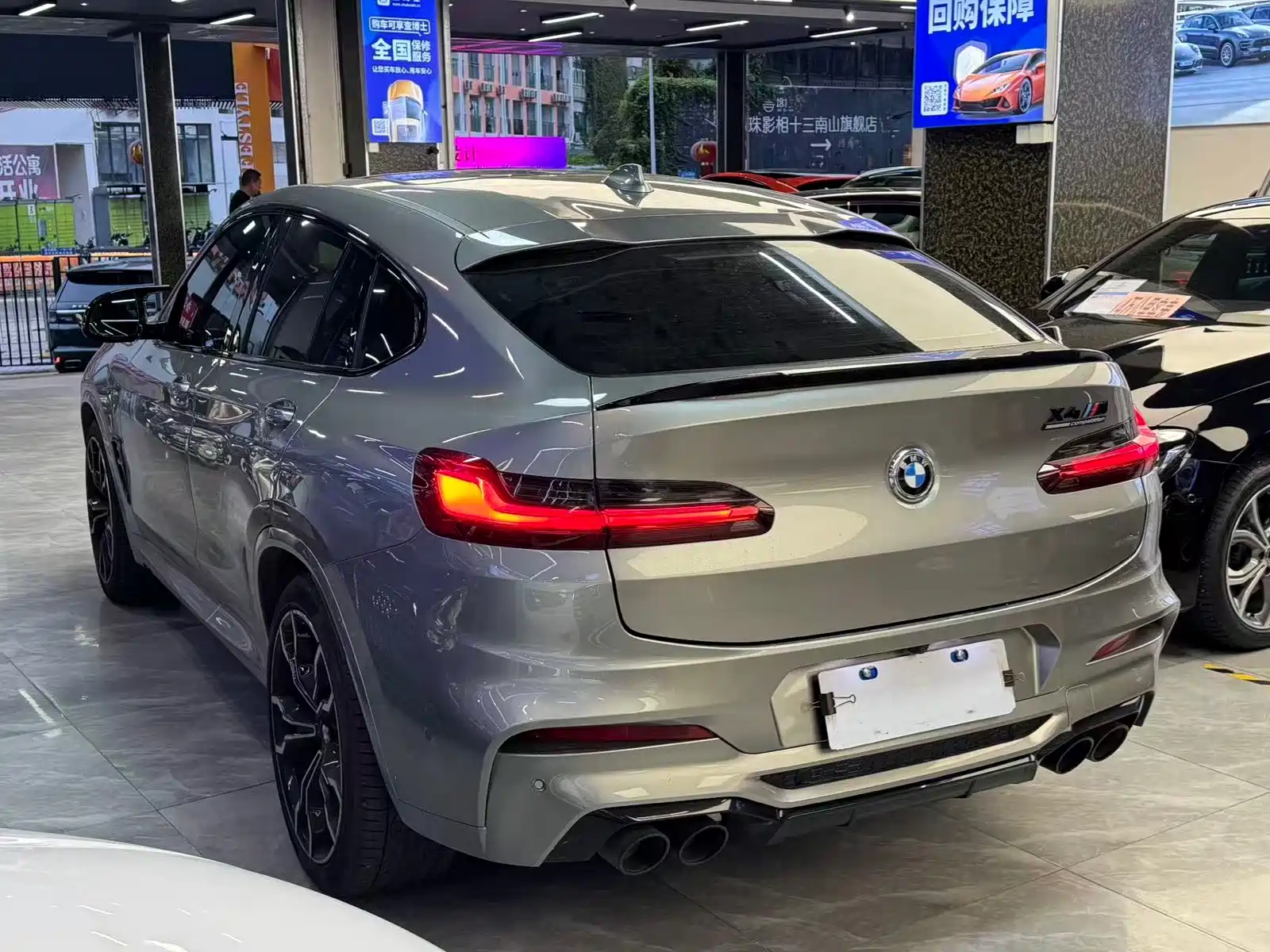 صورة 11 - BMW X4 M