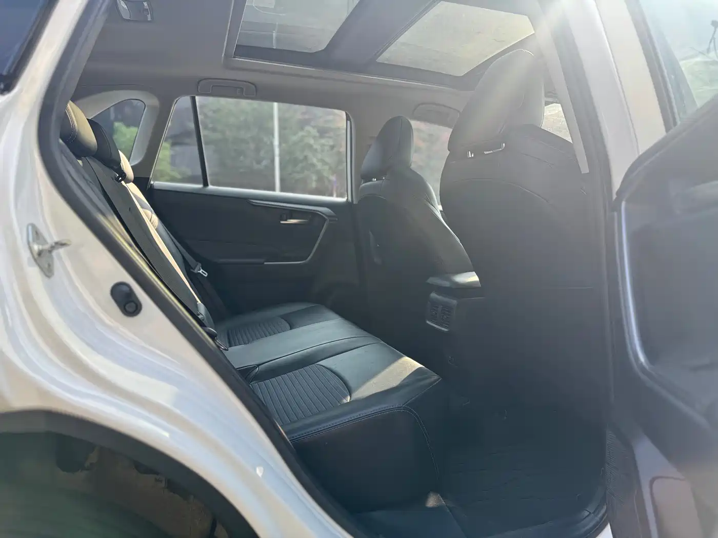 Toyota Wildlander 2020 2.0L CVT AWD Tech Edition фото 11